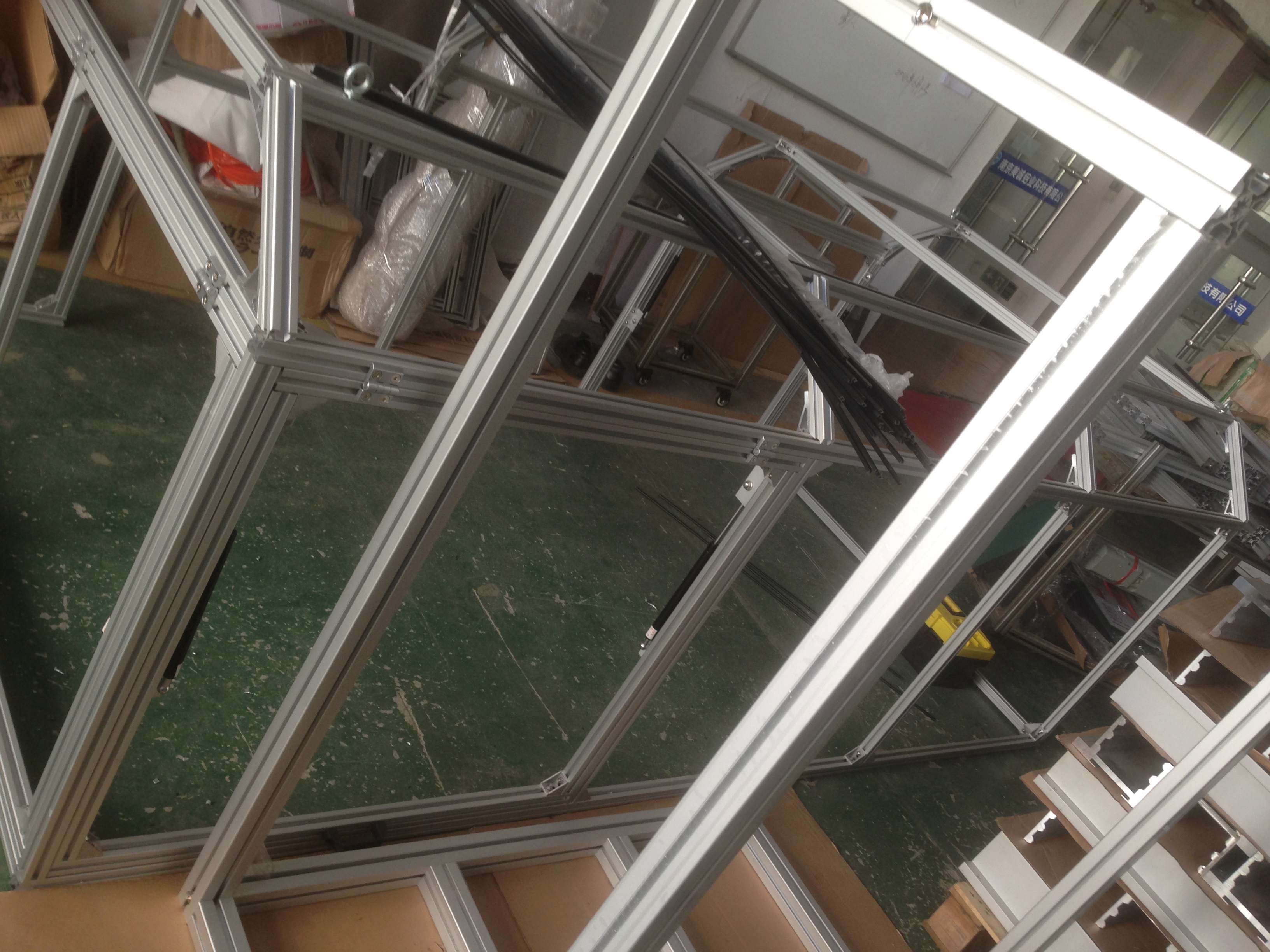 防靜電工作臺？成都工業(yè)鋁型材廠家