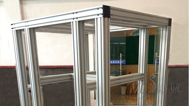 非標鋁型材設(shè)備框架